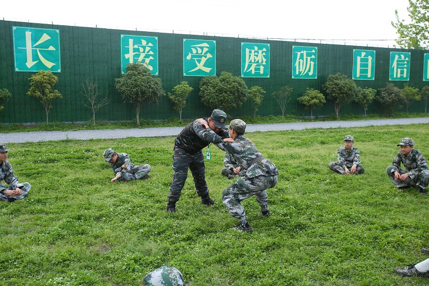 青少年叛逆教育