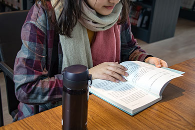 多方面提高学员听、说、读、写、四项基础能力