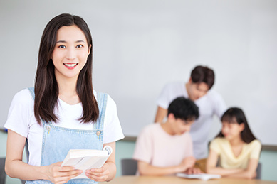 针对学员的问题和备考规划，为学员提供课程教学与方法指导。