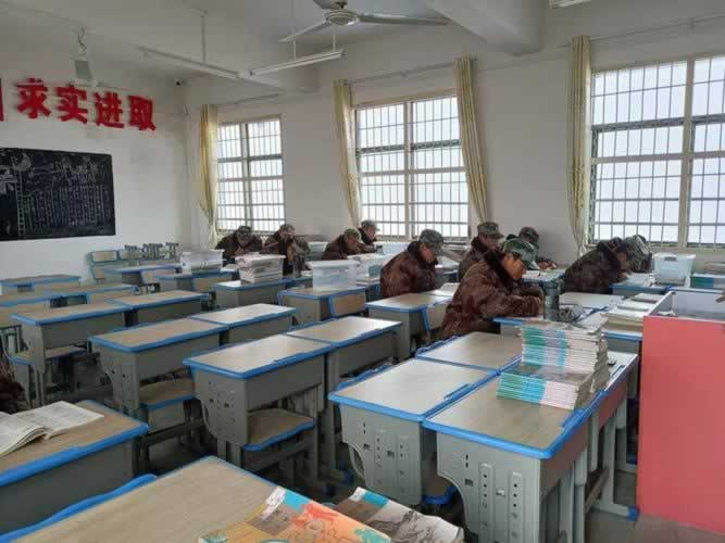 叛逆教育机构